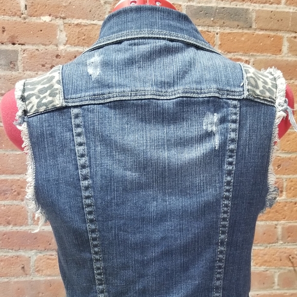 reFabjack denim vest with leopard denim trim - Picture 2 of 8